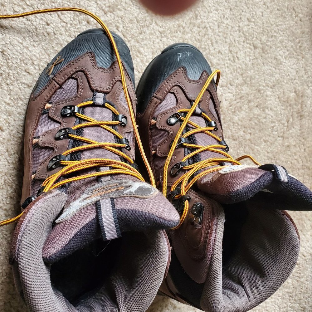 HI-TEC Mid Hikers (Waterproof)